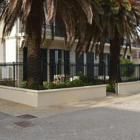 Propriete Les 2 Plages Apartment *